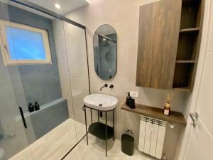 1 min from the lakefront - In the historic centre