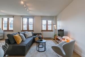 Bright Duplex near Antwerp Cathedral