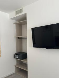 Rebeccas Apartments Anzio Central - Private Parking - Sea View - 10 apartments - Case Vacanze Anzio