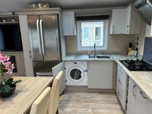 Tulip 10, Oakdene Forest Park , passes included