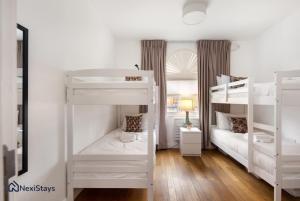 1 Min Walk to Euston Station, Modern Townhouse