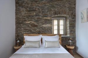 Alaia Boutique houses