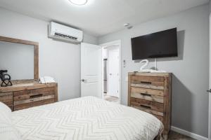 Modern Comfort Retreat - Comfort Meets Style