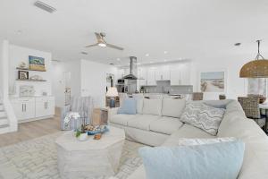 439 Beach Rd