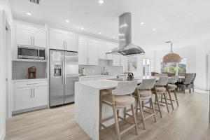 439 Beach Rd