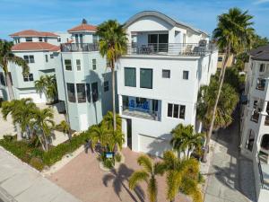 439 Beach Rd