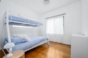 Dromana House 300m to Beach with Big Backyard