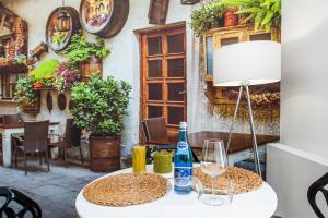 Bed&Bath Modern Old Town Apartments