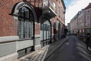 Top central - Private Luxury Suite - Art Gallery