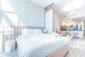 Stylish Studio in JVC with Pool and Gym Access