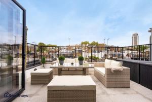 1 Min Walk to Harrods, Knightsbridge Penthouse