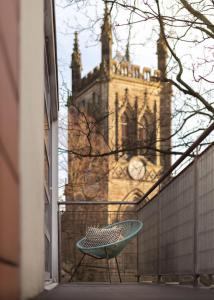 Stunning Modern Glass Wall Penthouse, City Centre