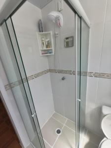 Quarto em Apartamento na Trindade