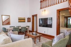 Victorian 3 Bedroom in Tamboerskloof