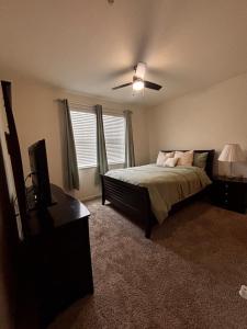 Modern Stay Savannah Near Airport & Downtown