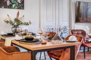 Luxury 2BR Apartment - 121 sqm - Ultra Central