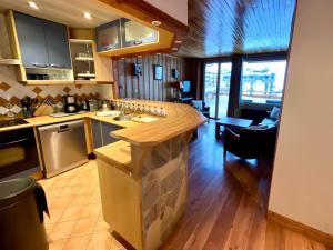 2 pièces de luxe, ski aux pieds, balcon sudouest, Wifi gratuit - FR-1-449-71