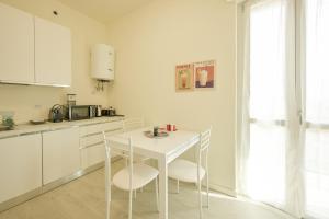 Modern apartment in the heart of Maslianico with Wi-Fi and AC
