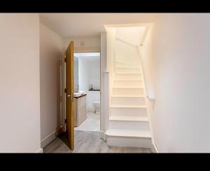 Two bedroom apartment near London Bridge