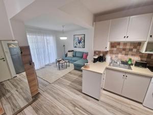 1, bed Kapparis, Triumph 1 - A