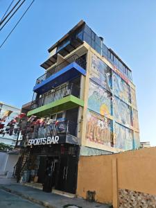 Kings Apartments 201