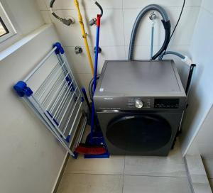 Aeropuerto a 10 min y Mall a 2, terraza BBQ, 3 hab