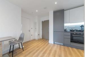 Bright & Spacious 1 Bed Flat in East Grinstead