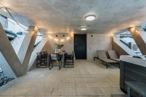 Crystal Pine Luxury Villas with Jacuzzi, Sauna & SPA by BQQK