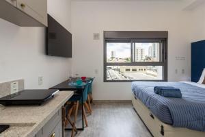 Studio completo a 200m do metro com ar condicionado piscina academia e lavanderia