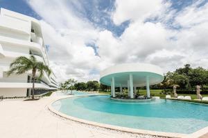 Luxury 2BR, Private Jacuzzi, CanaRock Star