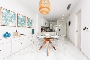 Luxury 2BR, Private Jacuzzi, CanaRock Star