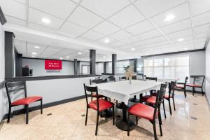 Red Roof Inn Lancaster