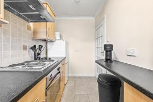 Modern Spacious studio flat in London