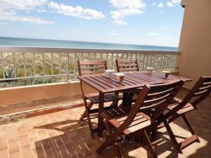 Studio rénové avec jacuzzi, terrasse et parking privé à Marseillan-Plage - FR-1-326-460