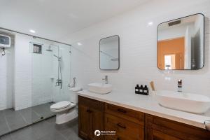 Gorgeous Grand 500-1000m2 Villa 4-5BR with pool in D2 by Ray