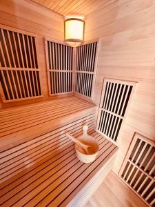 Lakeview Swiss Chalet with Hot Tub near Interlaken