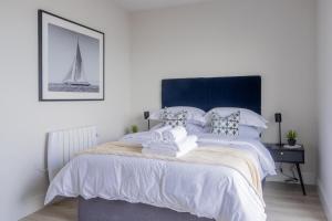 GuestReady - Luxurious living with sea views