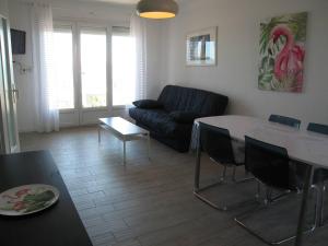 Appartement T2 rénové, 4 couchages, parking, face plage, centre de Saint-Cyprien - FR-1-106-74