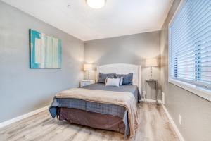 Sea Treasures Inn #100