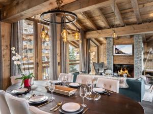 Appartement Duplex avec Terrasse, Jacuzzi et Cheminée - Val-dIsère - FR-1-567-63