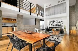 Modern Venice Beach Home Steps from the Sand and Boardwalk