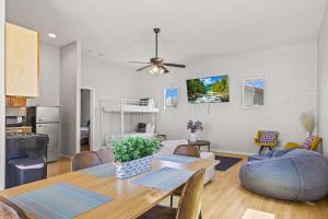 Beautiful 1 BR Home Pool Bocce Court