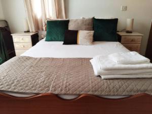 Beautiful 2 Bedroom Apartment