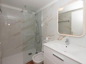 Location T2 Mezzanine, 6 Pers, Clim, Plage Cavalière - FR-1-803-73
