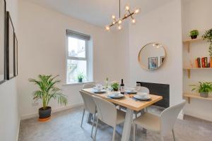 3 Bed in Cardiff oc-bow188