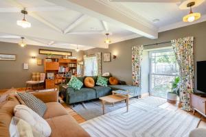 5 Bed in Bwlch oc-p32273