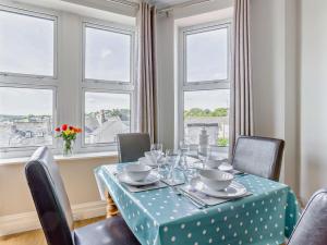 2 Bed in Appledore 3GABL