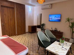 Hotel Advika
