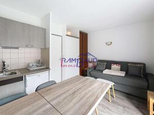 Studio Cabine Rénové - 4 Couchages - Centre de Valloire - FR-1-854-46