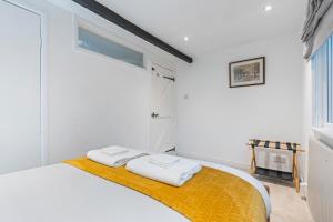 Traditional 2 Bed Cottage, Otford, Games Room, Sleeps 4, Parking